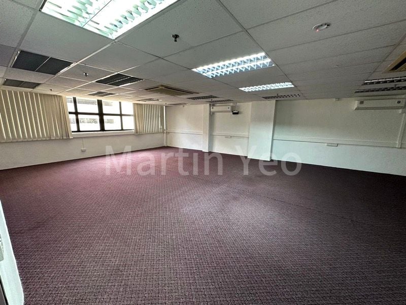 Office for Sale in Manhattan House - Image 1