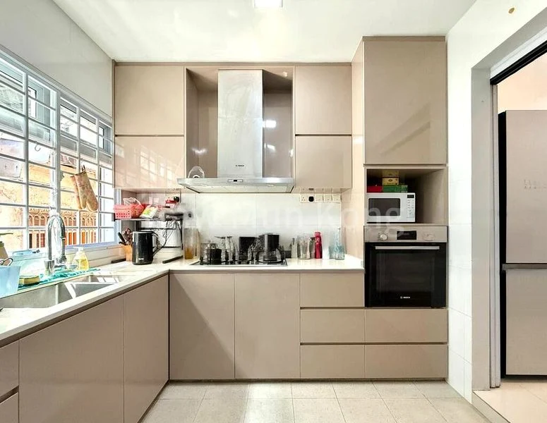 3 Bed Terraced House (Landed) for Sale in  Thomson Garden Estate - Image 14