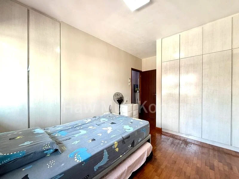 3 Bed Terraced House (Landed) for Sale in  Thomson Garden Estate - Image 1