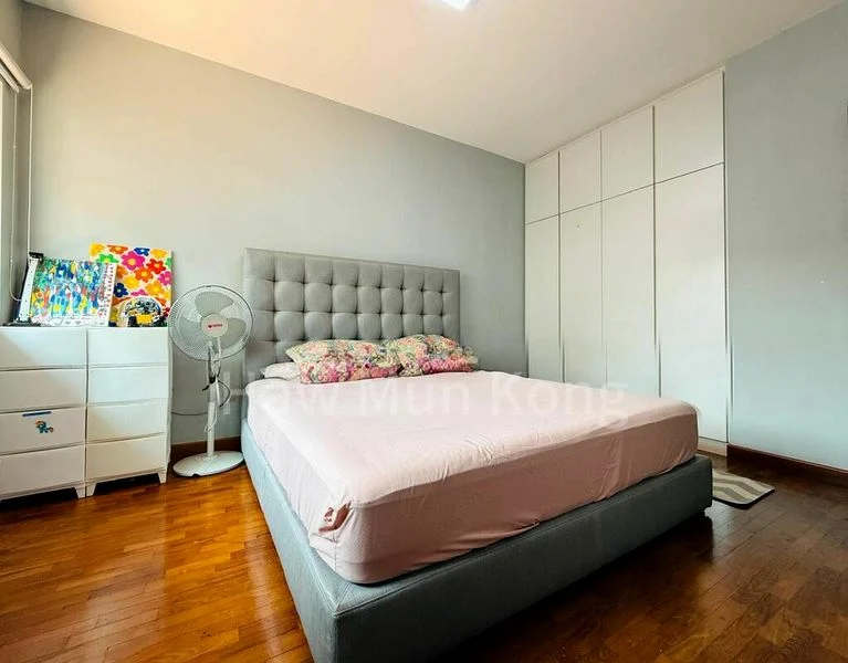 3 Bed Terraced House (Landed) for Sale in  Thomson Garden Estate - Image 2