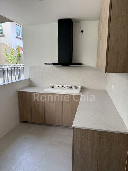 7 Bed Terraced House (Landed) for Sale in  St Nicholas View - Image 5