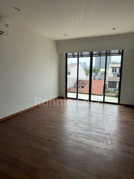 7 Bed Terraced House (Landed) for Sale in  St Nicholas View - Image 8