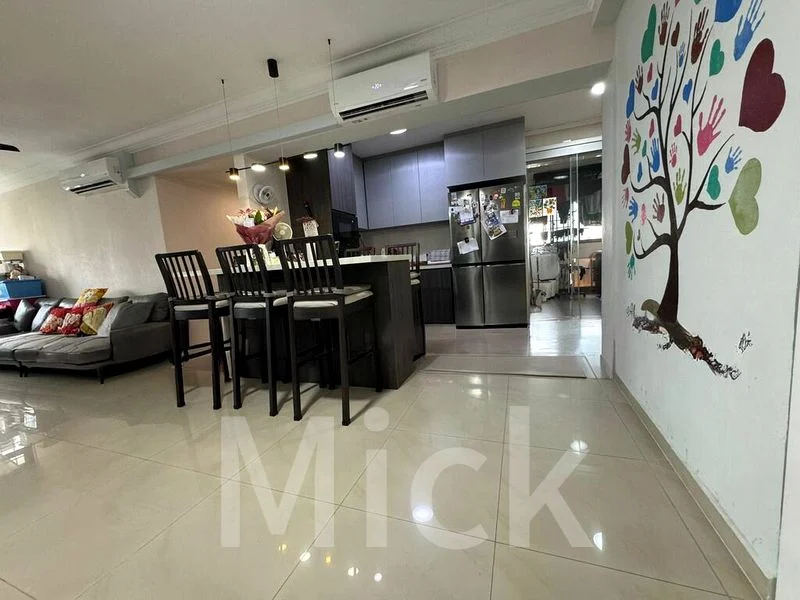 Executive HDB for Sale in  290B Bukit Batok Street 24 - Image 13