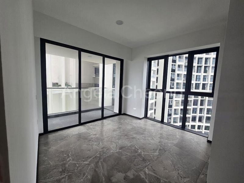2 Bed Condo for Sale in  One Pearl Bank - Image 12