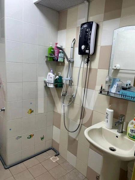 4 Room (4STD) HDB for Sale in  305A Punggol Road - Image 5