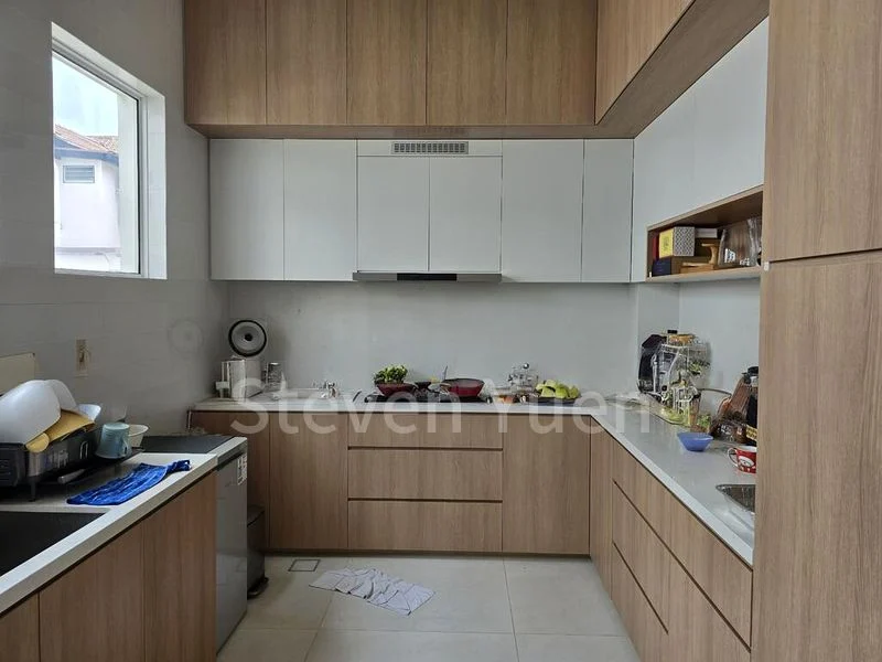 4 Bed Terraced House (Landed) for Sale in  Lorong M Telok Kurau - Image 5