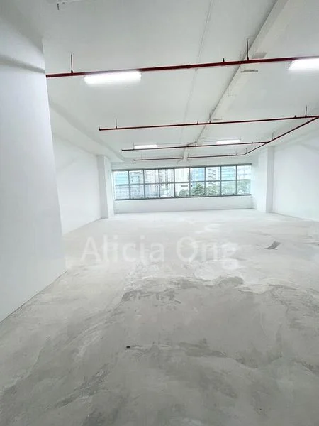 Light Industrial (B1) for Rent: Frontech Centre - Image 2