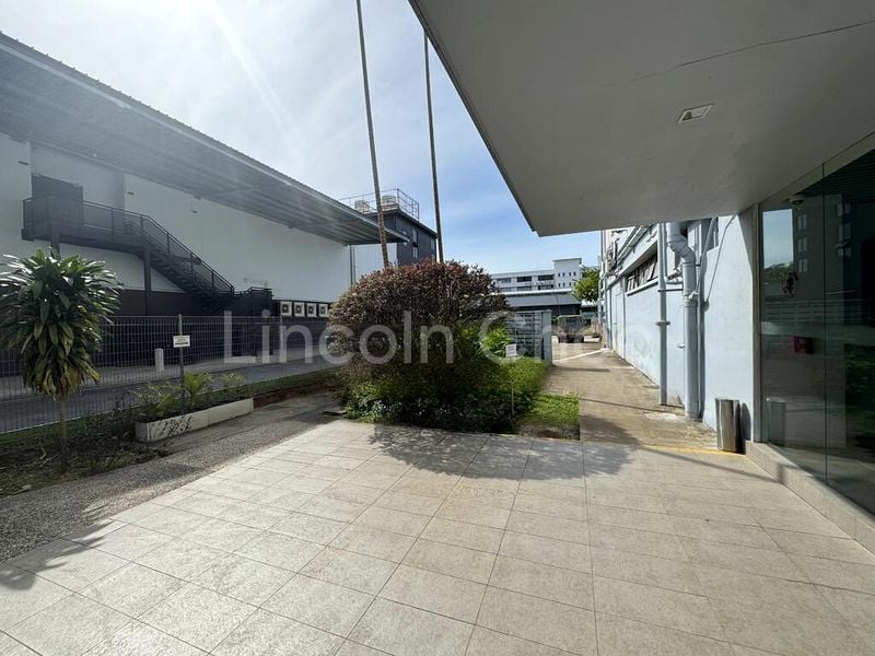 Light Industrial (B1) for Rent: SHC Actuary (former HBM Building) - Image 8