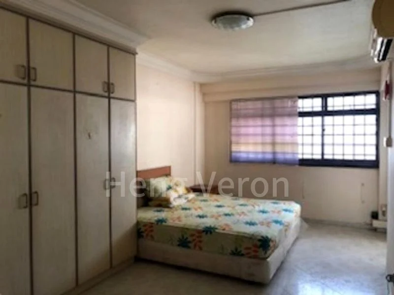5 Room (5A) HDB for Rent in  580 Hougang Avenue 4 - Image 4
