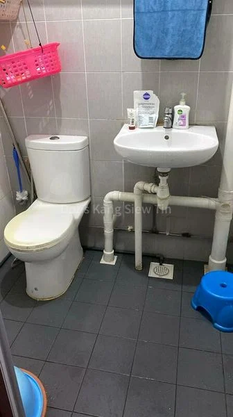 3 Room (3NG) HDB for Sale in  614 Bedok Reservoir Road - Image 4