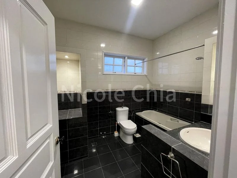 4 Bed Semi-Detached House (Landed) for Rent in  Washington Villa - Image 10