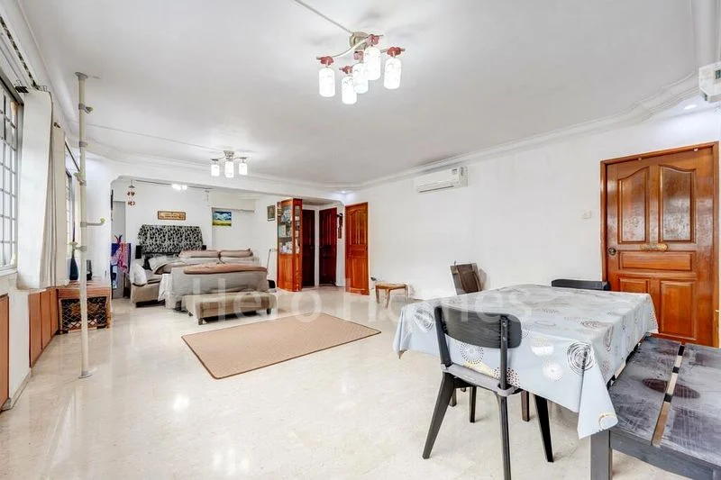 5 Room (5I) HDB for Sale in  756 Jurong West Street 74 - Image 2