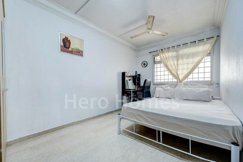 5 Room (5I) HDB for Sale in  756 Jurong West Street 74 - Image 3