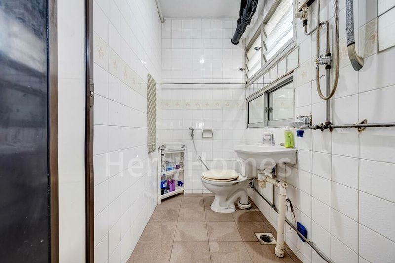 5 Room (5I) HDB for Sale in  756 Jurong West Street 74 - Image 8