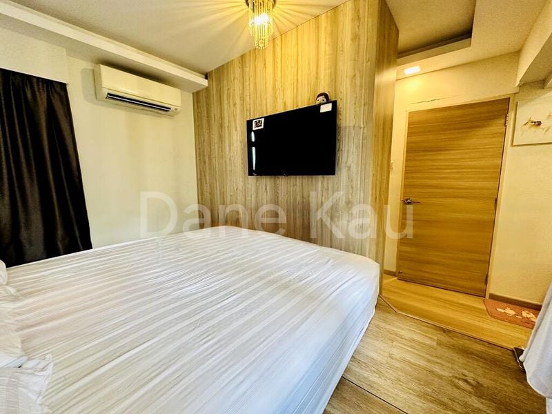 5 Room (5I) HDB for Sale in 290A Compassvale Crescent - Image 9