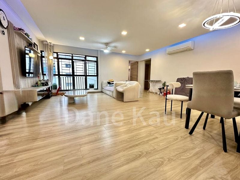 5 Room (5I) HDB for Sale in 290A Compassvale Crescent - Image 1