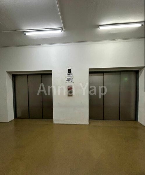 Light Industrial (B1) for Rent: Macpherson Industrial Complex - Image 1