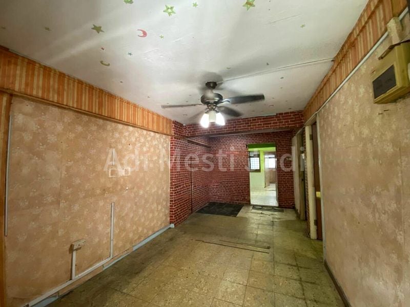 3 Room (3I) HDB for Sale in  3 Dover Road - Image 1
