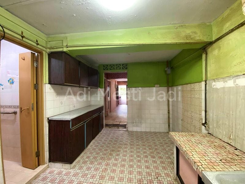 3 Room (3I) HDB for Sale in  3 Dover Road - Image 4