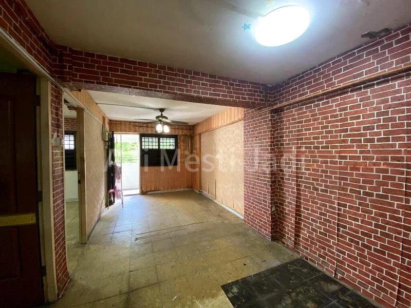 3 Room (3I) HDB for Sale in  3 Dover Road - Image 3