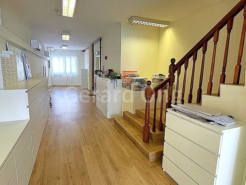 Shop / Shophouse for Rent: Circular Road - Image 10