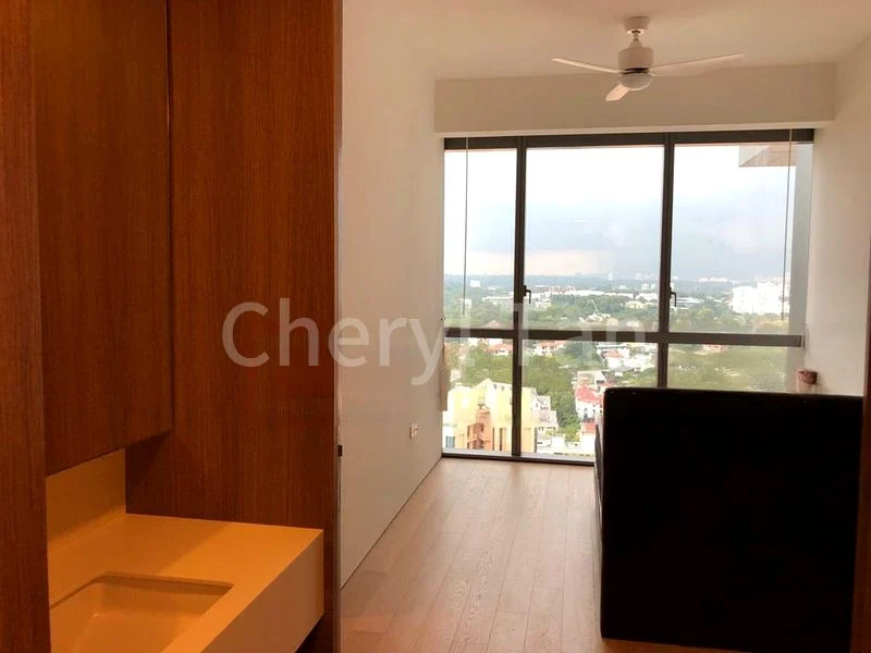 3 Bed Condo for Rent in  Echelon - Image 7