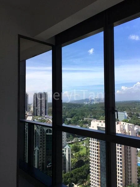 3 Bed Condo for Rent in  Echelon - Image 4