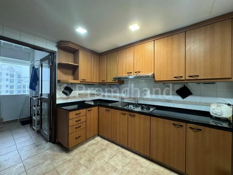 Room (Condo) for Rent in  Eastvale - Image 7