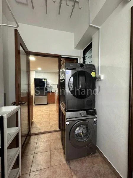 Room (Condo) for Rent in  Eastvale - Image 5