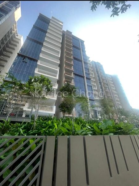 3 Bed Executive Condo for Sale in Ola - Image 1