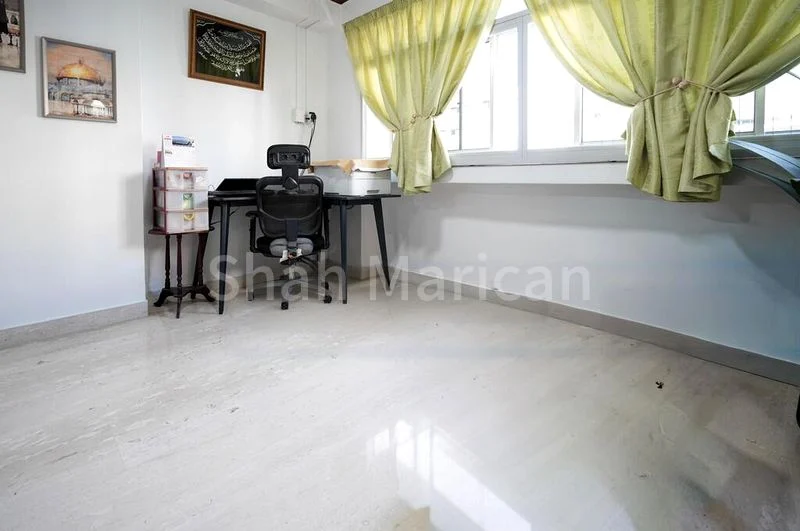 Executive HDB for Sale in  495A Tampines Street 43 - Image 5