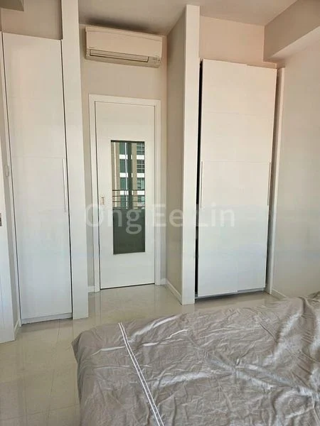 1 Bed Apartment (Condo) for Rent in  The Pier At Robertson - Image 6