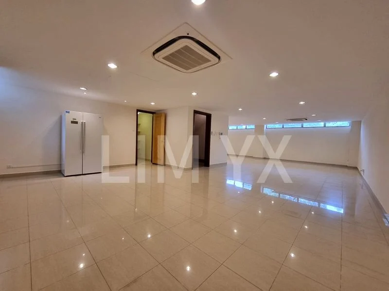 6 Bed Good Class Bungalow (Landed) for Rent in Villas Holland - Image 15