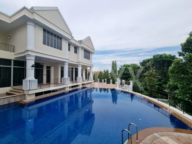 6 Bed Good Class Bungalow (Landed) for Rent in Villas Holland - Image 1