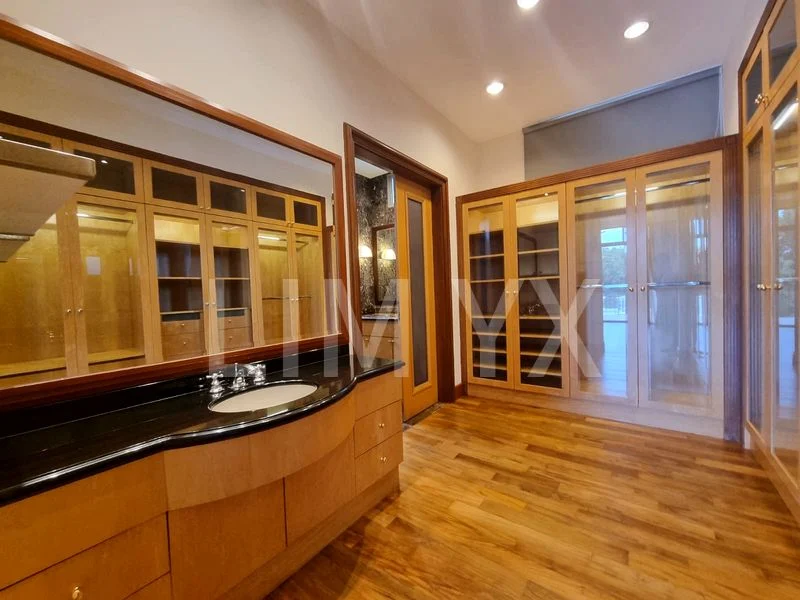 6 Bed Good Class Bungalow (Landed) for Rent in Villas Holland - Image 19