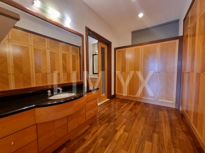 6 Bed Good Class Bungalow (Landed) for Rent in Villas Holland - Image 27