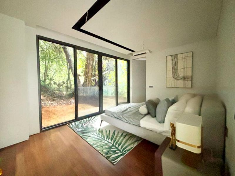 5 Bed Bungalow (Landed) for Sale in  Clementi Park - Image 4