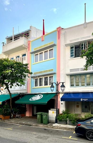 Office for Rent: Fully refurbished 1,000 sqft unit. - Image 2