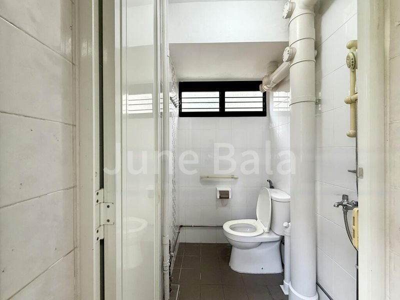 4 Room (4NG) HDB for Sale in  362 Clementi Avenue 2 - Image 9