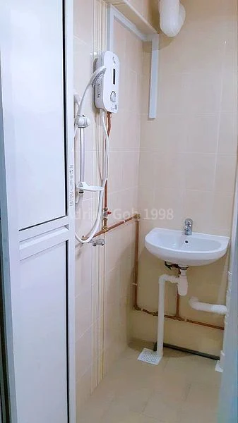 4 Room (4NG) HDB for Rent in 709 Hougang Avenue 2 - Image 12