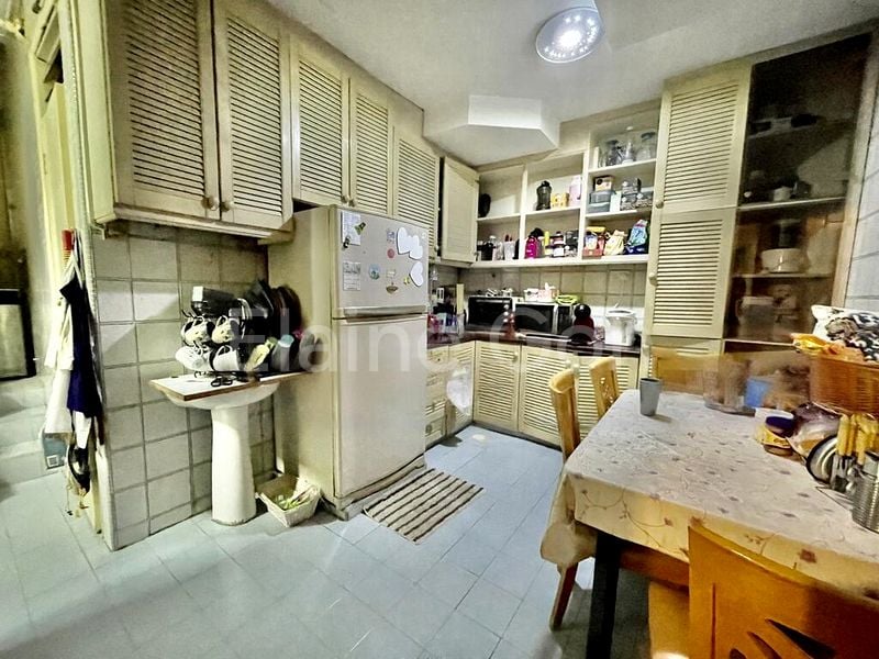 3 Bed Condo for Sale in  Teresa Ville - Image 11