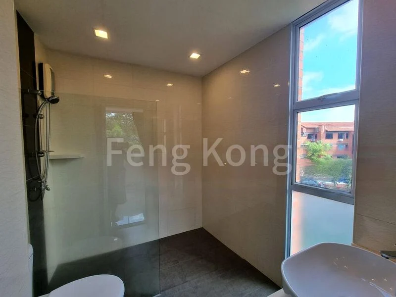 2 Bed Condo for Rent in Loyang Valley - Image 6