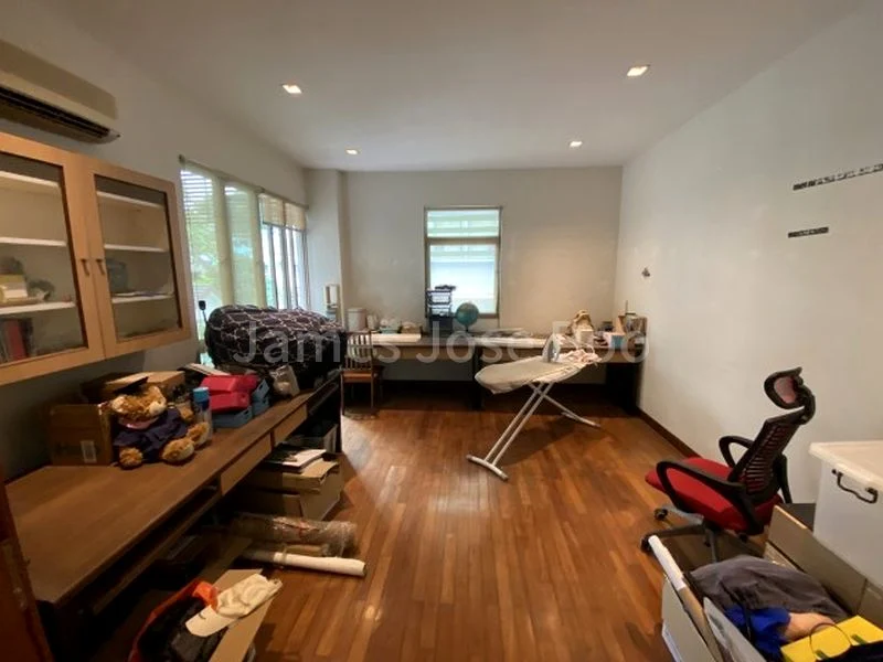 7 Bed Semi-Detached House (Landed) for Sale in Opera Estate - Image 9