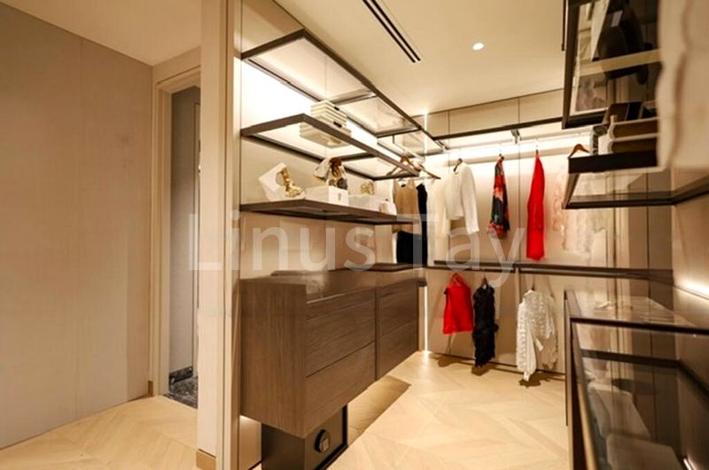 5 Bed Condo for Sale in  Asia Square Towers - Image 11