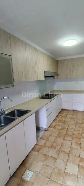 4 Bed Terraced House (Landed) for Rent in  Airview Park - Image 5