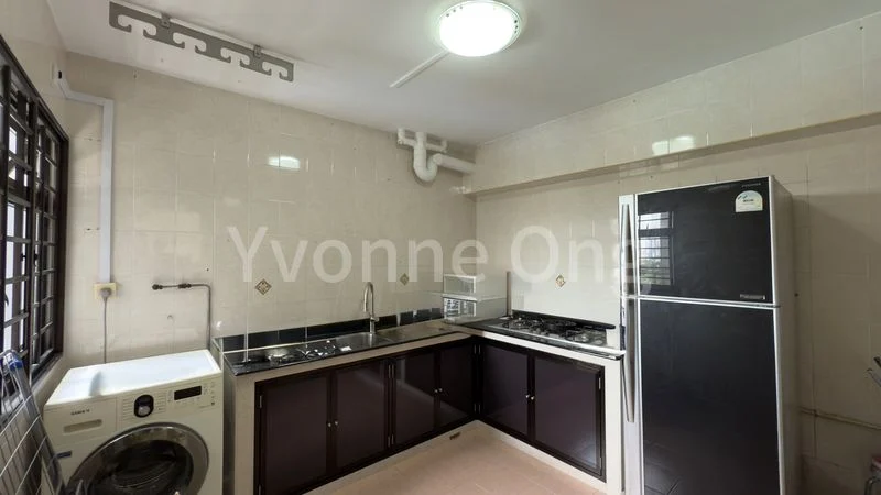 4 Room (4A) HDB for Rent in  461 Clementi Avenue 3 - Image 8