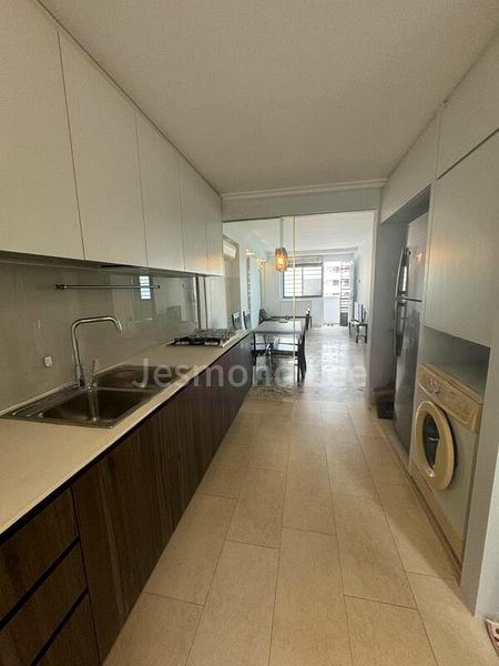 3 Room (3I) HDB for Rent in  2 Ghim Moh Road - Image 1