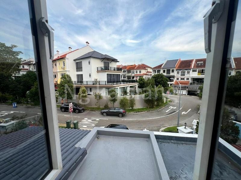 Room (Landed) for Rent in  Loyang Villas - Image 10