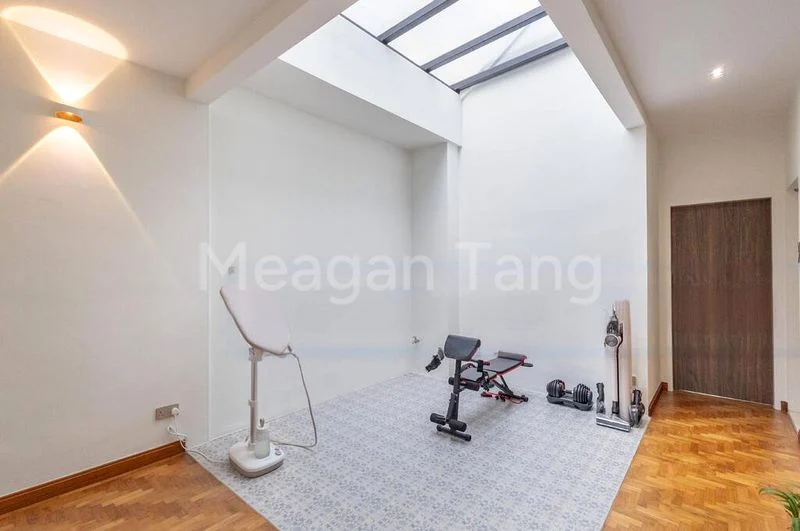 4 Bed Terraced House (Landed) for Sale in  Villa Verde - Image 2