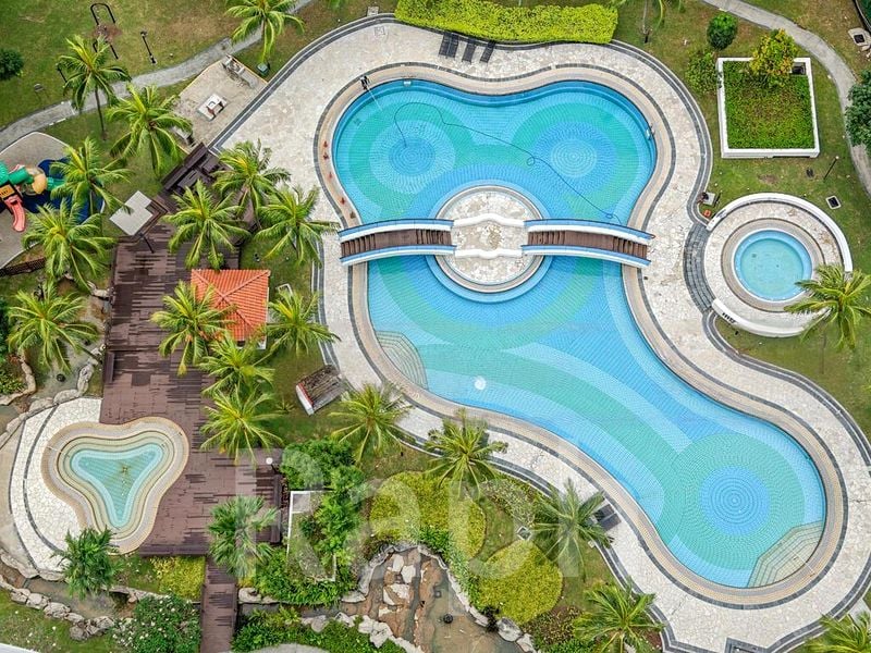 3 Bed Condo for Rent in  Harbour View Towers - Image 1